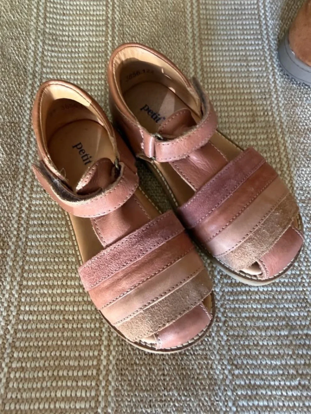 Petit Nord Classic Leather Sandal Size 10.5